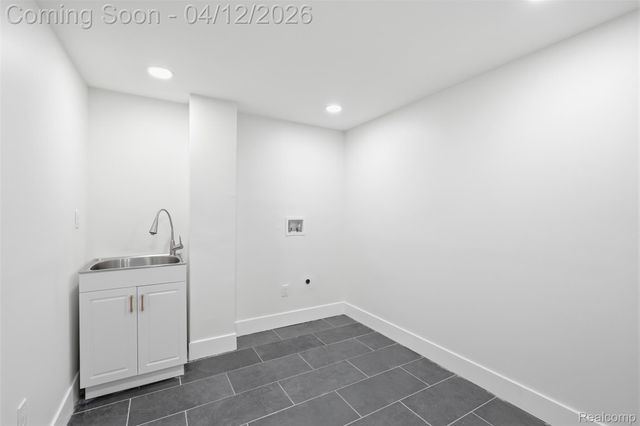 18878 Sunbright Avenue, Lathrup Village, MI 48076