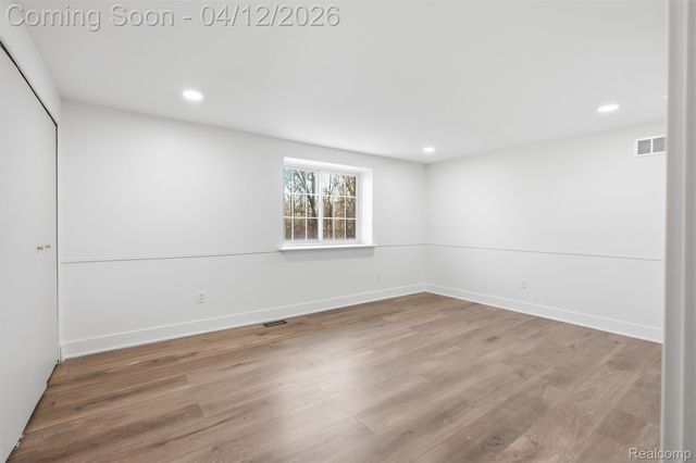 18878 Sunbright Avenue, Lathrup Village, MI 48076