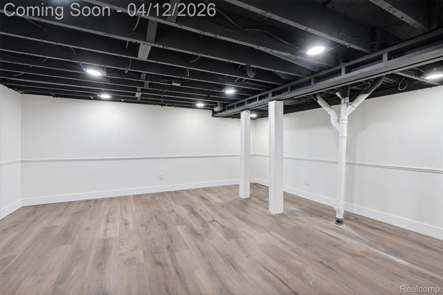 18878 Sunbright Avenue, Lathrup Village, MI 48076