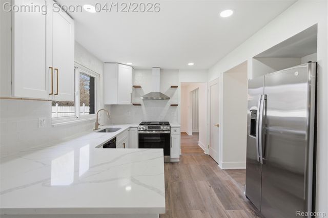 18878 Sunbright Avenue, Lathrup Village, MI 48076