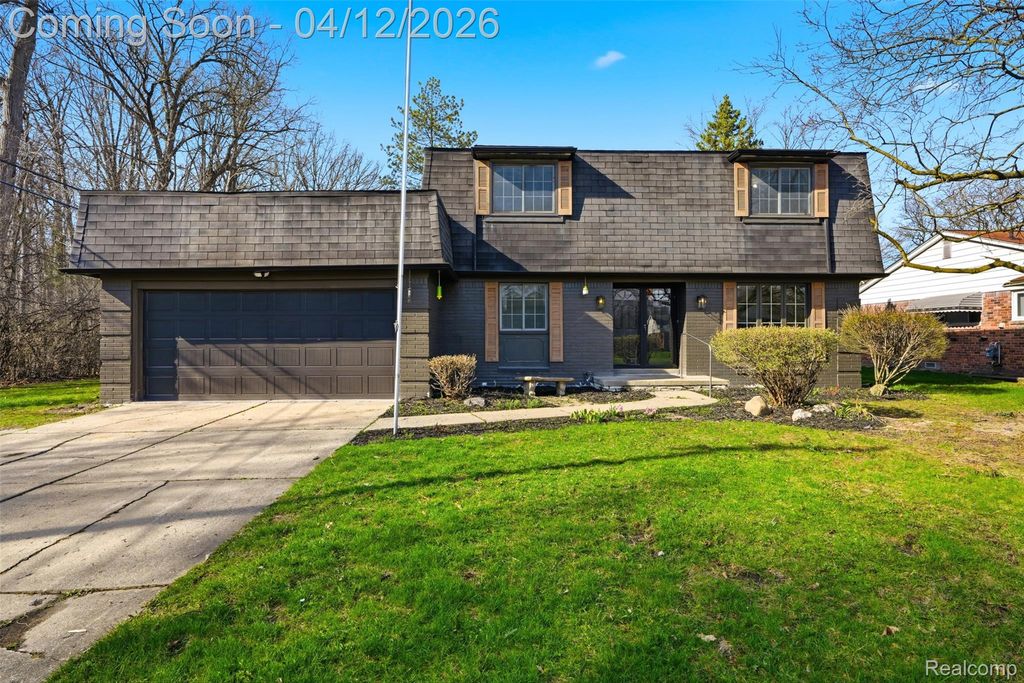 18878 Sunbright Avenue, Lathrup Village, MI 48076