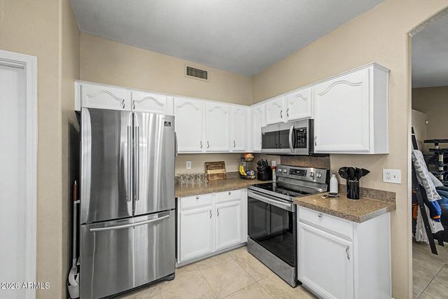 1044 W HEATHER Avenue, Gilbert, AZ 85233