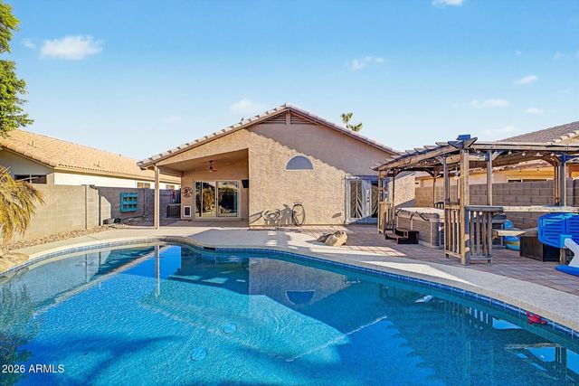 1044 W HEATHER Avenue, Gilbert, AZ 85233