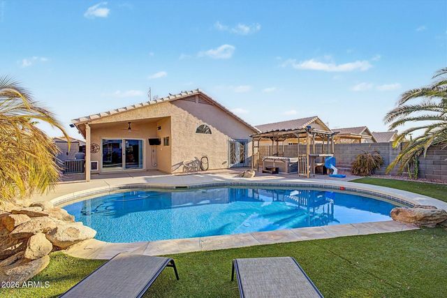 1044 W HEATHER Avenue, Gilbert, AZ 85233