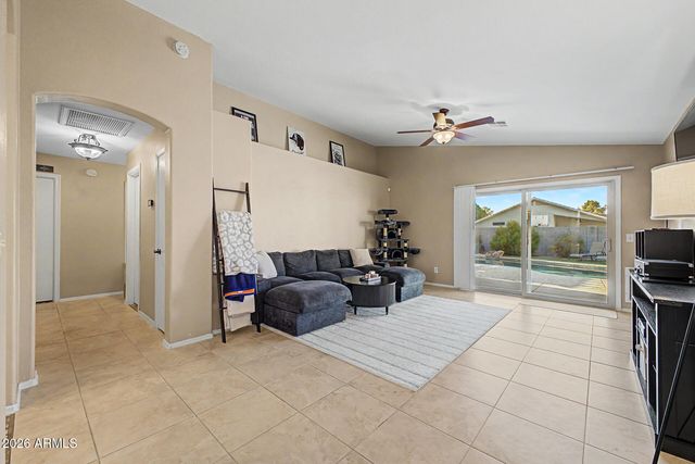 1044 W HEATHER Avenue, Gilbert, AZ 85233
