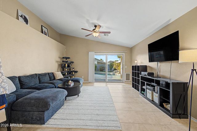 1044 W HEATHER Avenue, Gilbert, AZ 85233