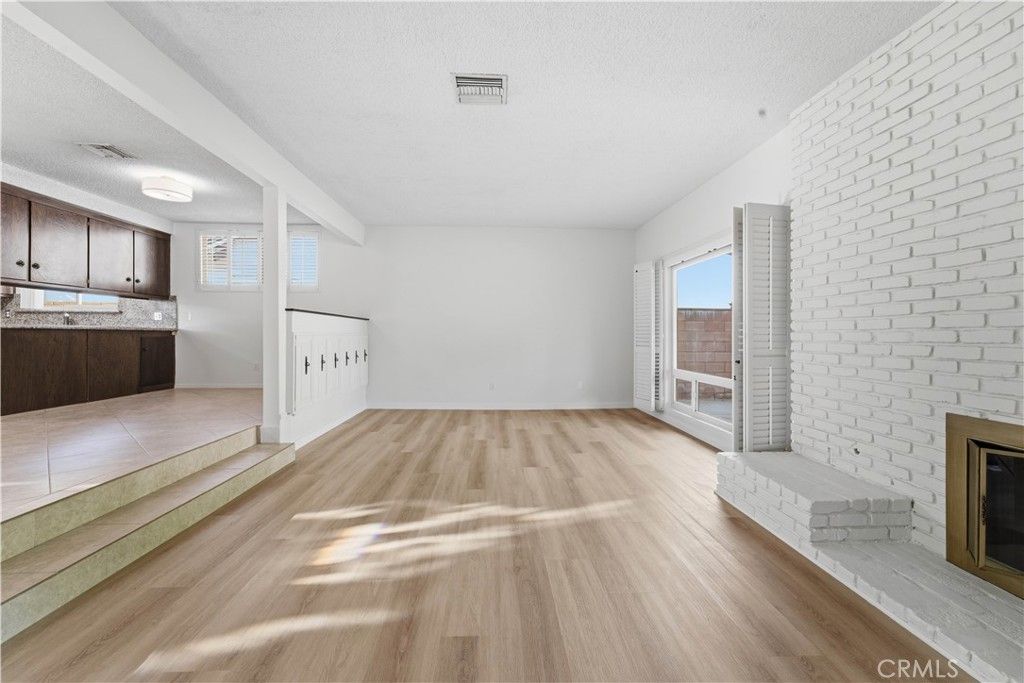 Image 22 of property listing at 8828 Collett, North Hills, CA 91343