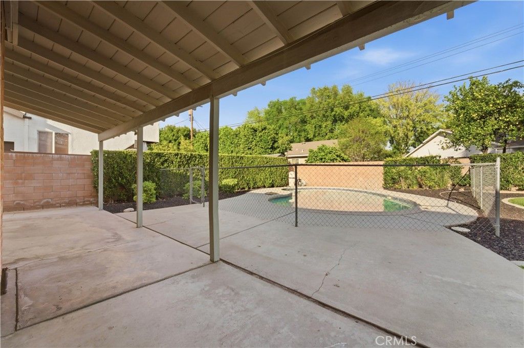 Image 32 of property listing at 8828 Collett, North Hills, CA 91343