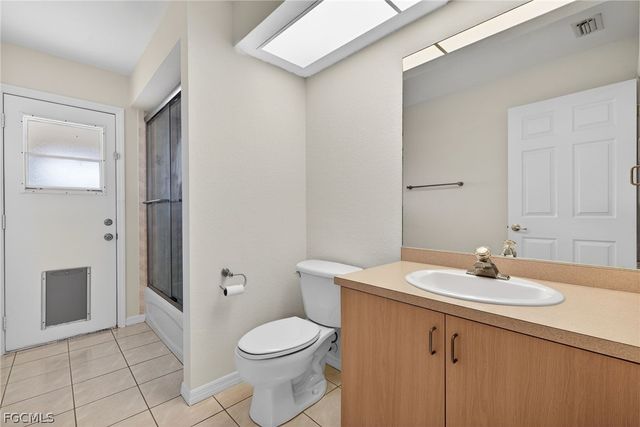 1023 SE 18th AVE, Cape Coral, FL 33990