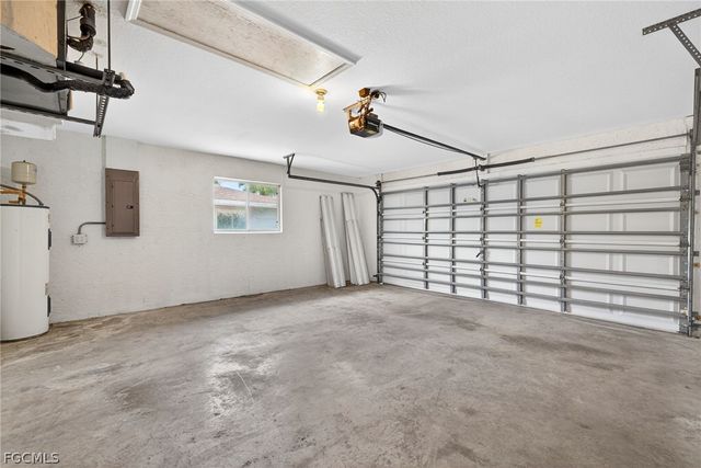 1023 SE 18th AVE, Cape Coral, FL 33990