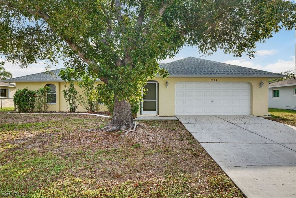 1023 SE 18th AVE, Cape Coral, FL 33990