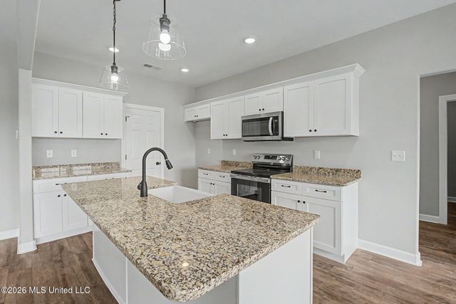 12255 Eason Farm Road, Byhalia, MS 38611