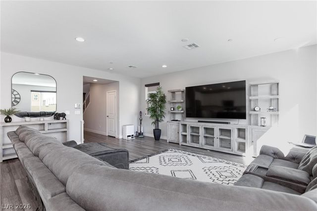 8910 Gilpin Street, Las Vegas, NV 89166