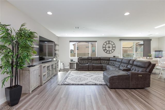 8910 Gilpin Street, Las Vegas, NV 89166