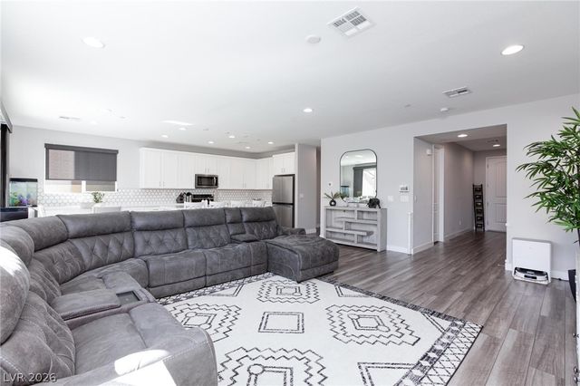 8910 Gilpin Street, Las Vegas, NV 89166