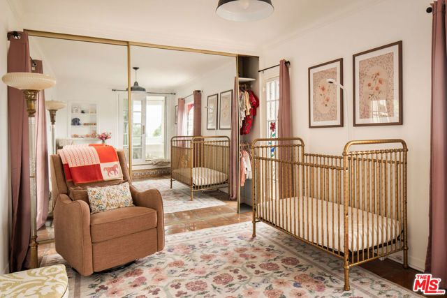 3346 N Knoll Drive, Los Angeles, CA 90068