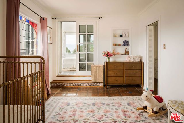 3346 N Knoll Drive, Los Angeles, CA 90068
