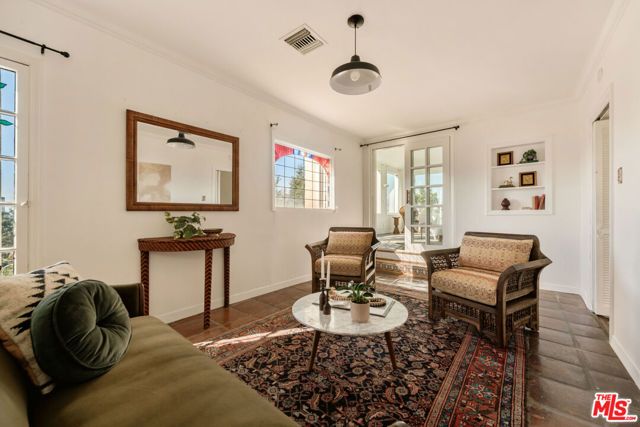 3346 N Knoll Drive, Los Angeles, CA 90068