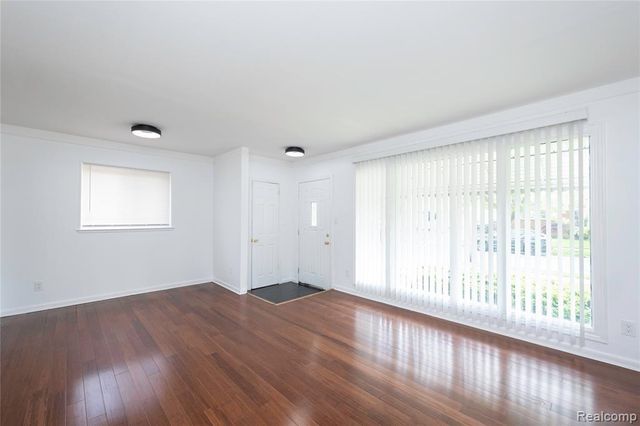 26211 Linwood Street, Roseville, MI 48066