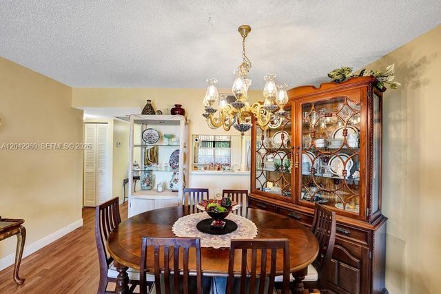 1000 Colony Point Circle 422, Pembroke Pines, FL 33026