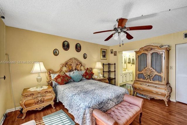 1000 Colony Point Circle 422, Pembroke Pines, FL 33026