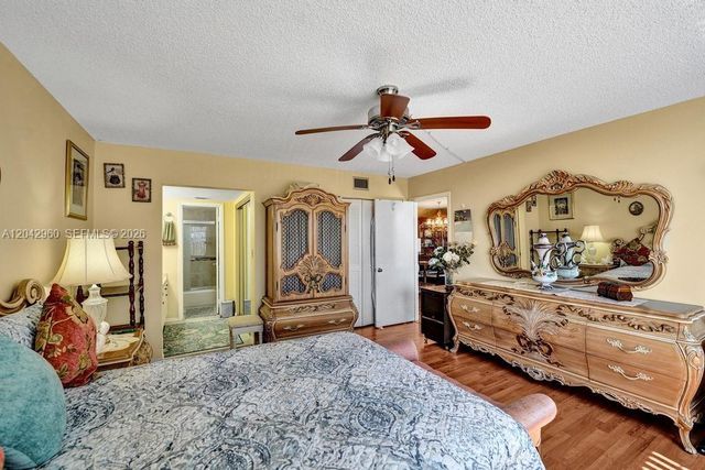 1000 Colony Point Circle 422, Pembroke Pines, FL 33026