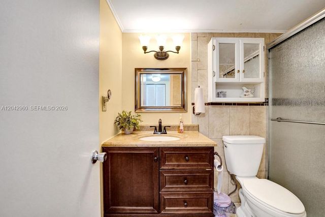 1000 Colony Point Circle 422, Pembroke Pines, FL 33026