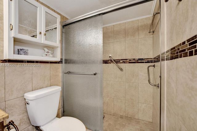 1000 Colony Point Circle 422, Pembroke Pines, FL 33026