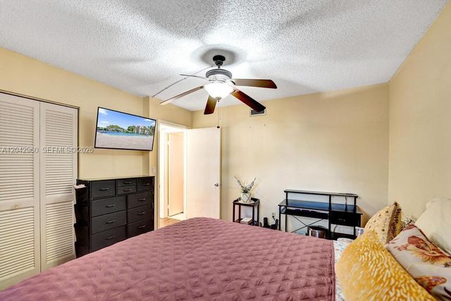 1000 Colony Point Circle 422, Pembroke Pines, FL 33026