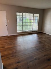 2201 Fountain View Drive 60F, Houston, TX 77057