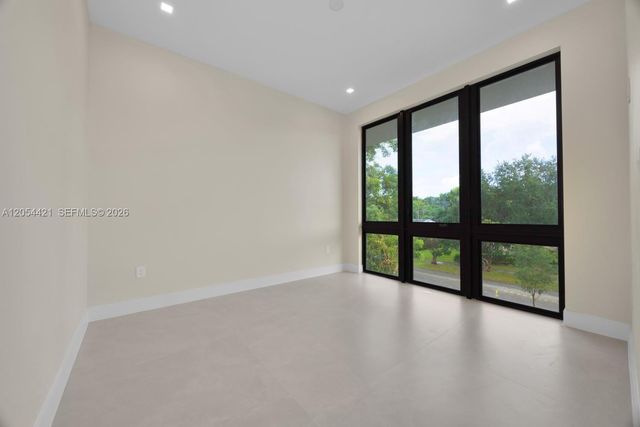 5765 SW 47th St, Miami, FL 33155