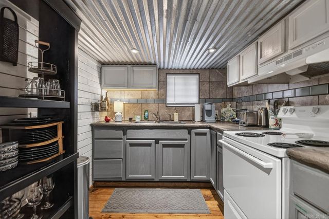 256 Southridge Rd, Malvern, AR 72104