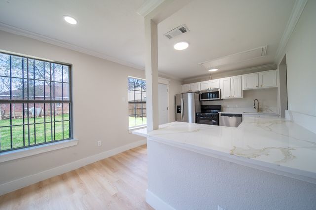 6119 Elam Road, Dallas, TX 75217