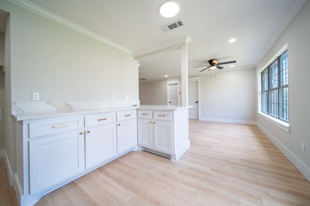 6119 Elam Road, Dallas, TX 75217