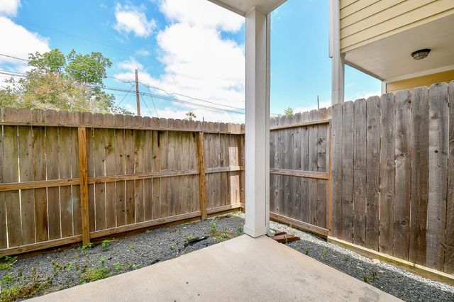 4823 Hardy Street, Houston, TX 77009