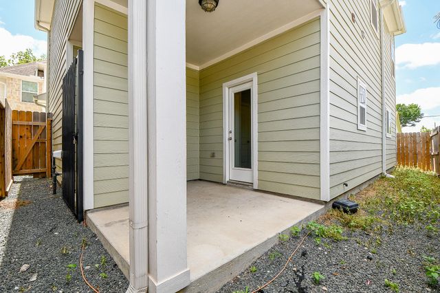 4823 Hardy Street, Houston, TX 77009