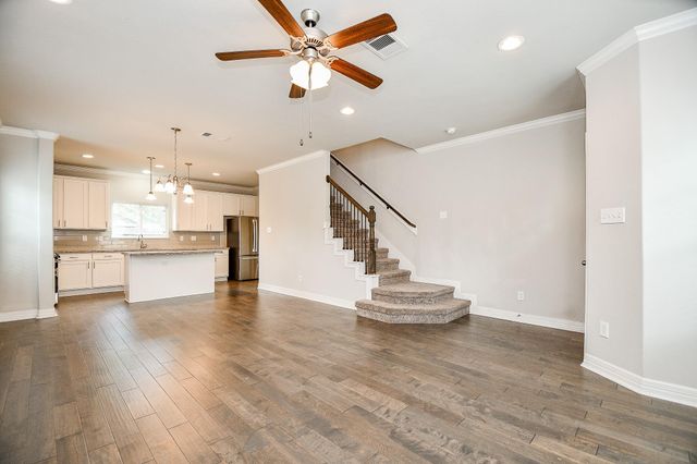 4823 Hardy Street, Houston, TX 77009