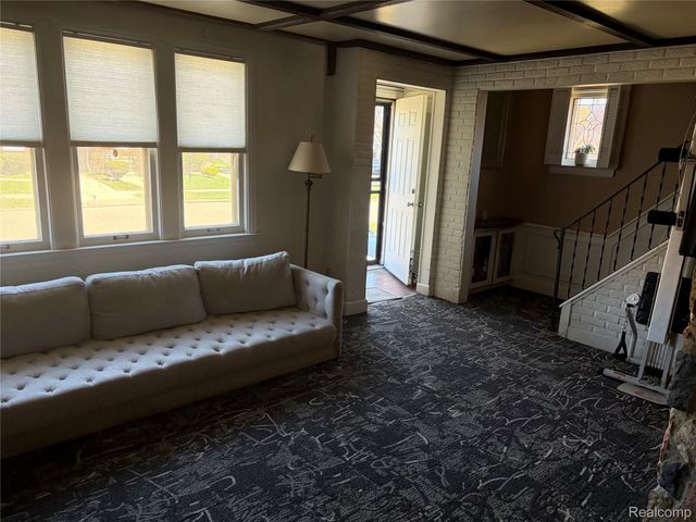 9181 Harvard Road, Detroit, MI 48224