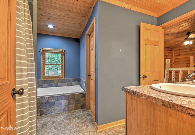 9245 Mendota Road, Mendota, VA 24270