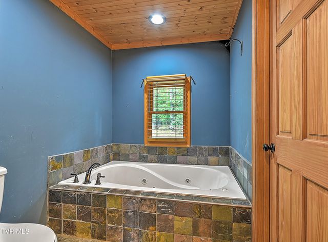 9245 Mendota Road, Mendota, VA 24270