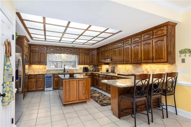 410 Camelot Drive, Fayetteville, GA 30214