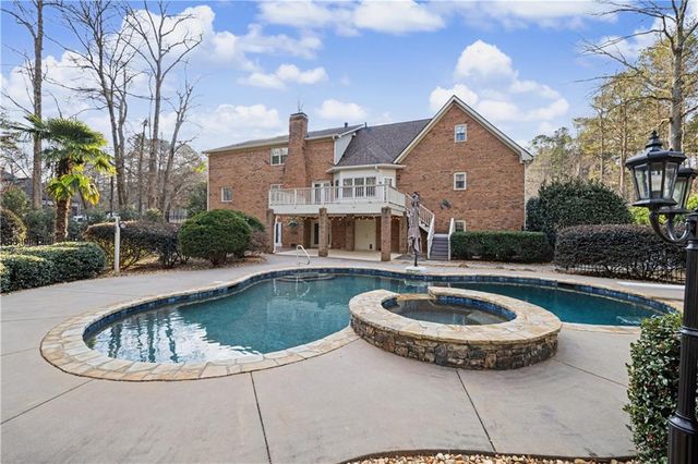 410 Camelot Drive, Fayetteville, GA 30214