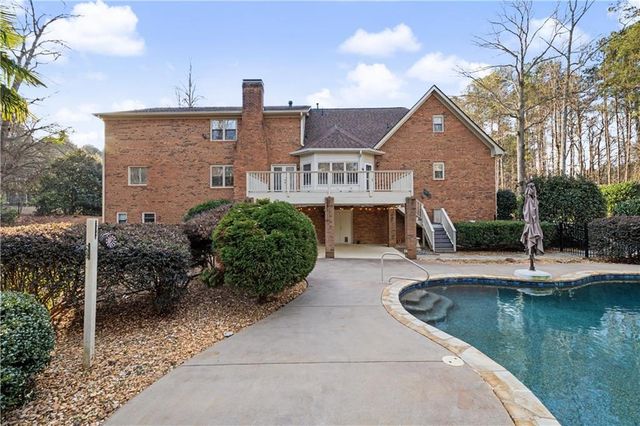 410 Camelot Drive, Fayetteville, GA 30214