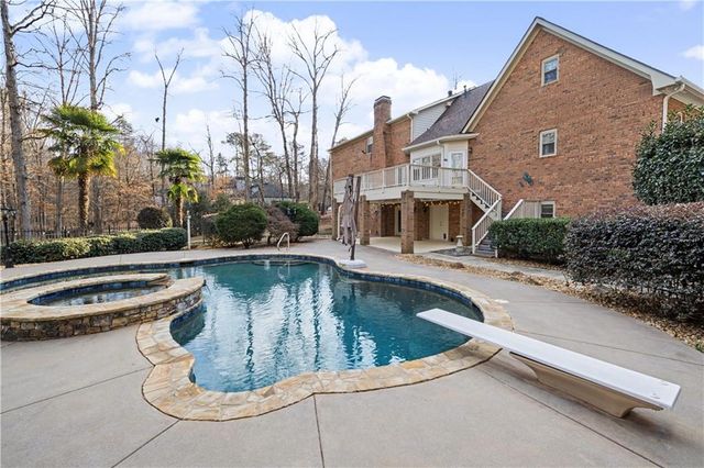 410 Camelot Drive, Fayetteville, GA 30214