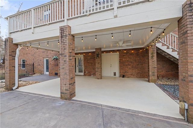 410 Camelot Drive, Fayetteville, GA 30214