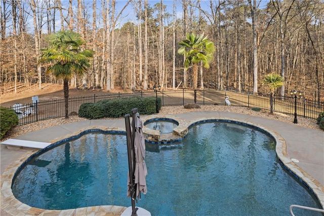 410 Camelot Drive, Fayetteville, GA 30214