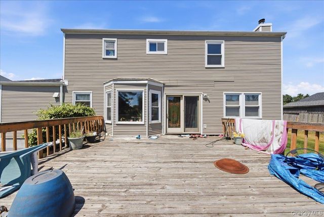 7 Apple Blossom Lane, Patchogue, NY 11772