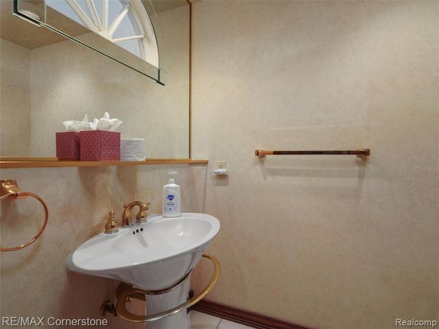 13780 Eaton Drive, Plymouth, MI 48170