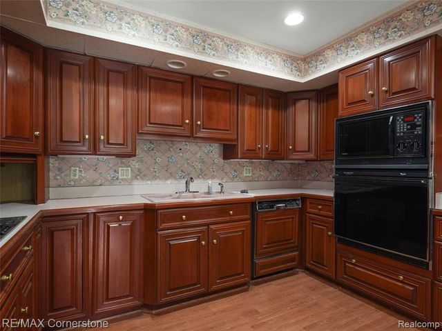 13780 Eaton Drive, Plymouth, MI 48170