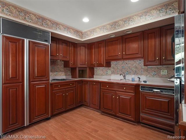 13780 Eaton Drive, Plymouth, MI 48170